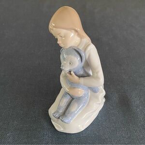 NAO by Lladro My Teddy Bear Porcelain Figurine Girl w/ Blue Teddy Bear SPAIN